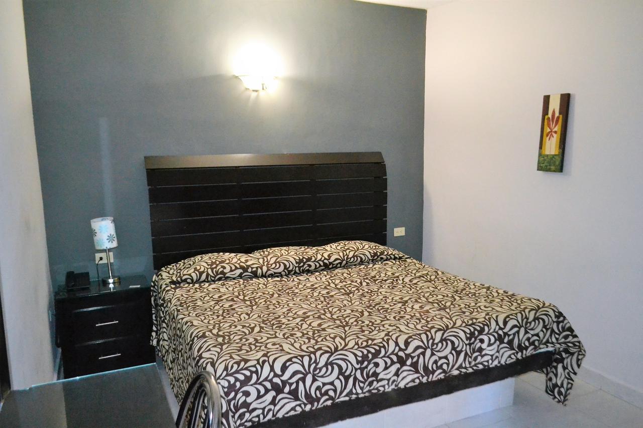 Hotel Laguna Inn Торреон Экстерьер фото