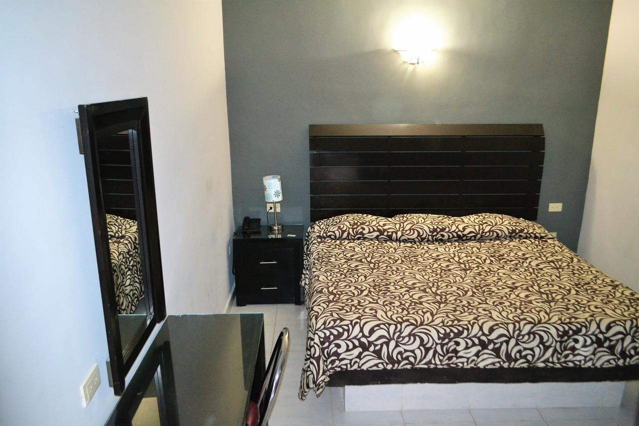 Hotel Laguna Inn Торреон Экстерьер фото