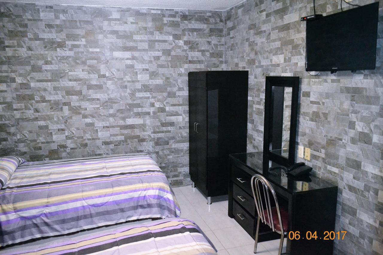 Hotel Laguna Inn Торреон Экстерьер фото